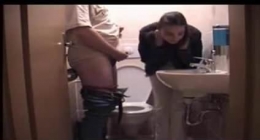TURK Liseli kız tuvalette sikişiyor			