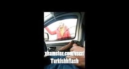 Turkey arabada penis gösterme					