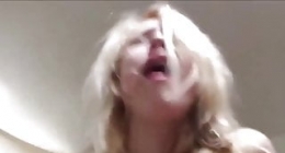 sarışın rus sarhoş kızı ağlata ağlata sikiyo			
