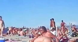Hidden porno plajda sikişen insanlar			