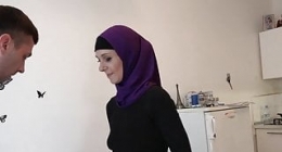 olgun hijab kadını, zayıf sert sikiş istiyor					