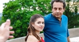 21 yaşındaki kızını 100 euro için satan göbekli adam			